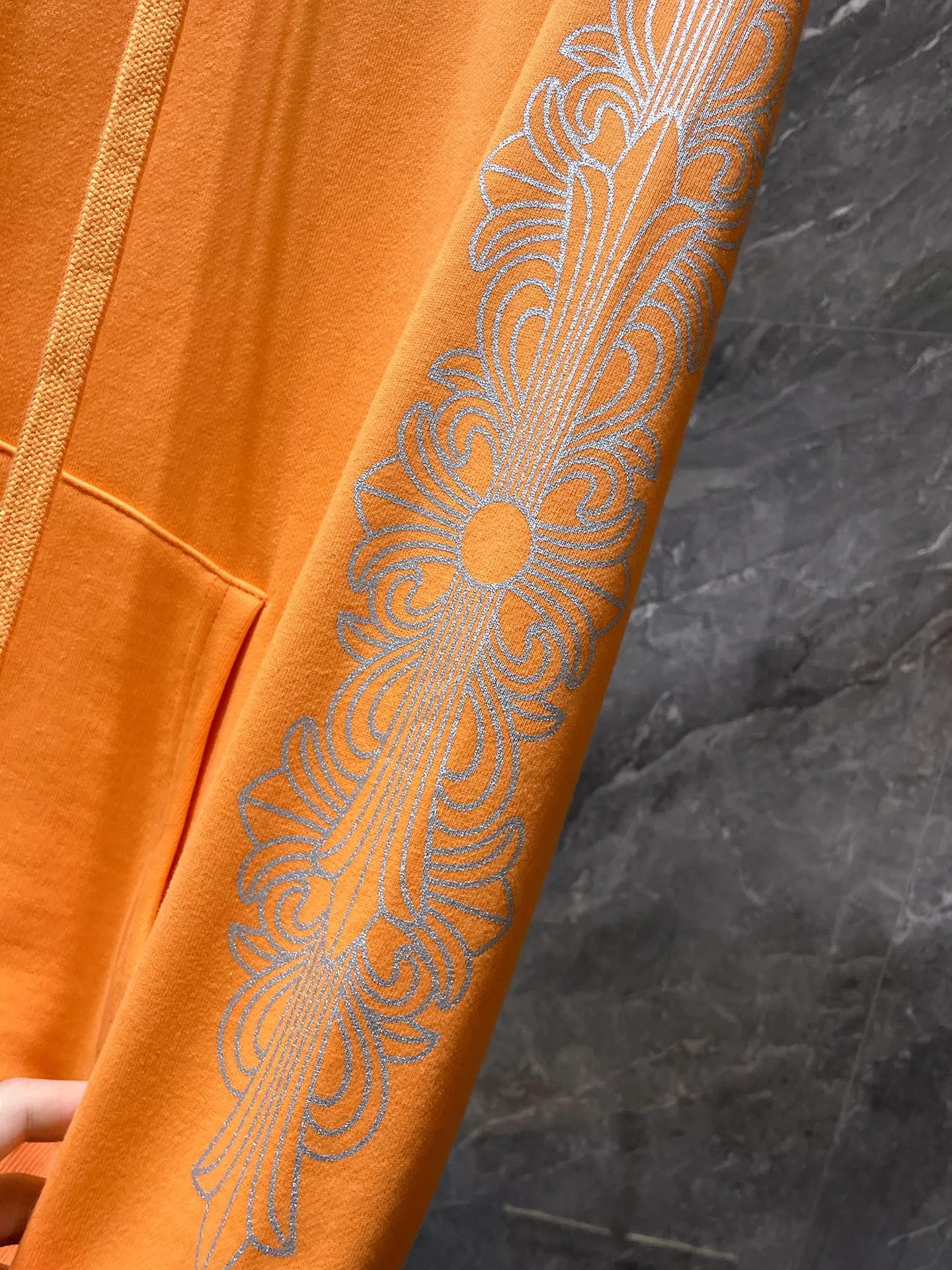 P240 Chrome Hearts Autumn and Winter 2025 Counter synchronization High-weight, environmentally friendly and high-quality top-quality fabrics Chrome Miami Ultra Limited Arm Horseshoe Hoody Counter synchronization 1:1 replica version Recommended colors: Limited green Limited orange Sizes: S, M, L, XL